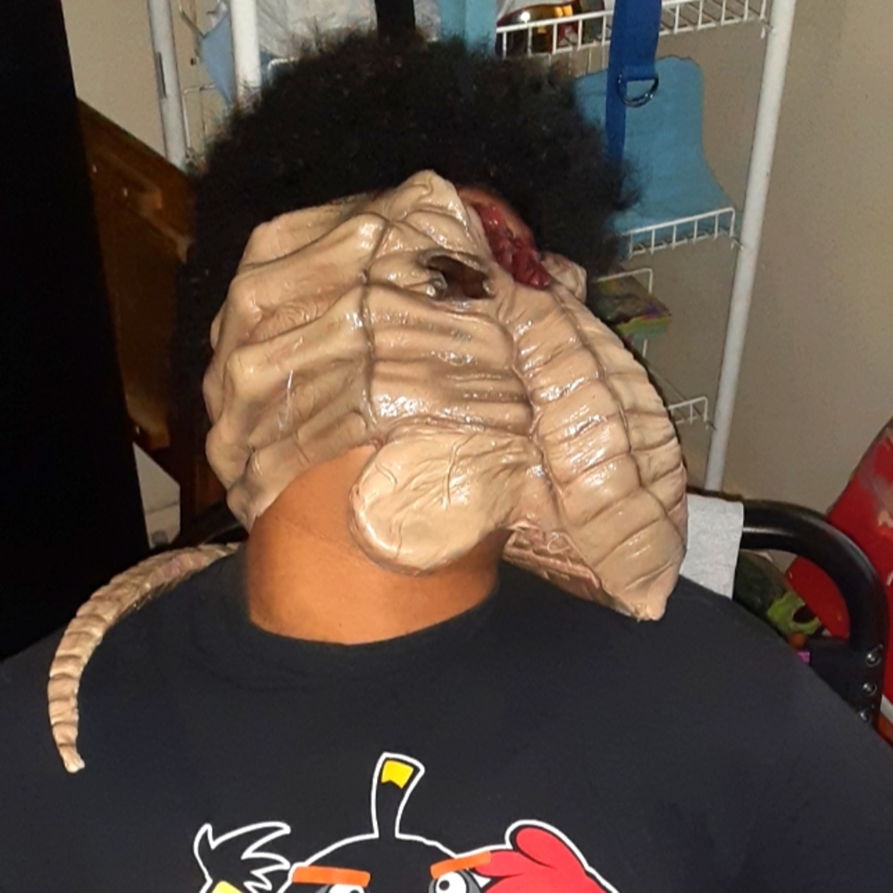 Alien Facehugger Halloween mask one size fits all made by 20th Century Fox film